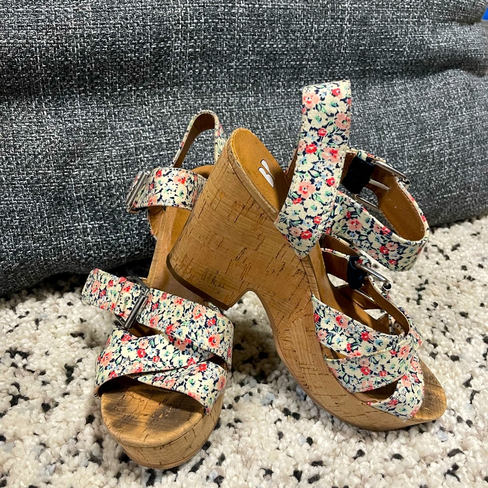 BP brand floral wedges.